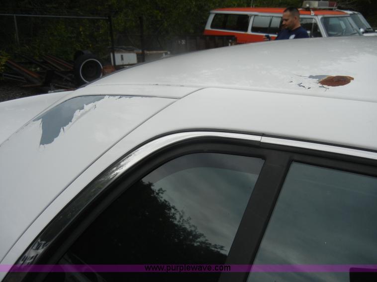 image for item D4983 2005 Ford Crown Victoria Police Interceptor