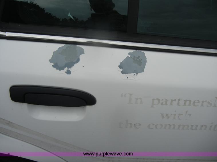 image for item D4983 2005 Ford Crown Victoria Police Interceptor