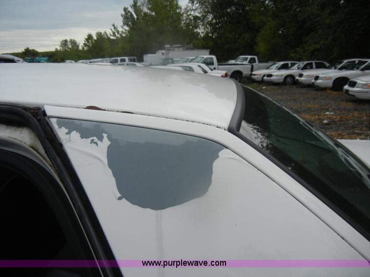 image for item D4983 2005 Ford Crown Victoria Police Interceptor