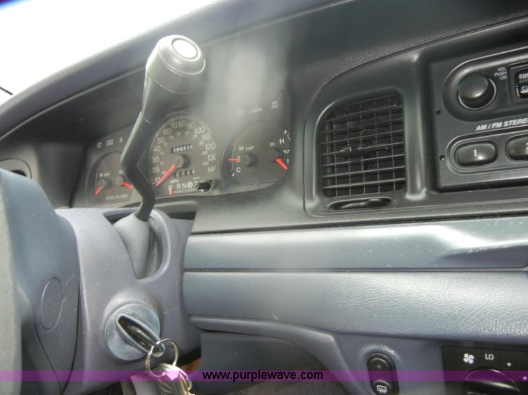 image for item D4985 2002 Ford Crown Victoria Police Interceptor