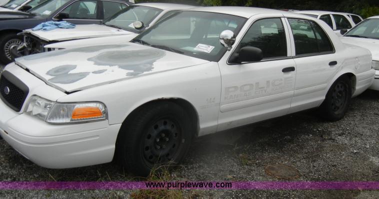 image for item D4989 2008 Ford Crown Victoria Police Interceptor