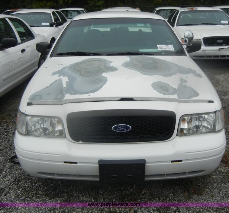 image for item D4989 2008 Ford Crown Victoria Police Interceptor