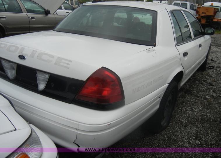 image for item D4989 2008 Ford Crown Victoria Police Interceptor
