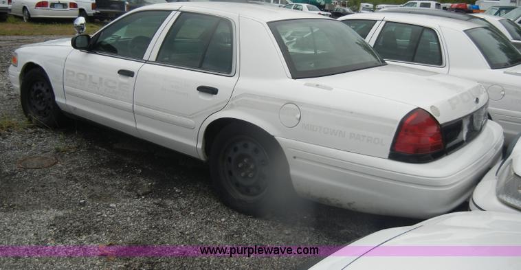 image for item D4989 2008 Ford Crown Victoria Police Interceptor