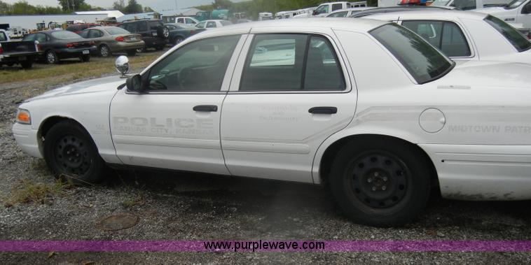 image for item D4989 2008 Ford Crown Victoria Police Interceptor