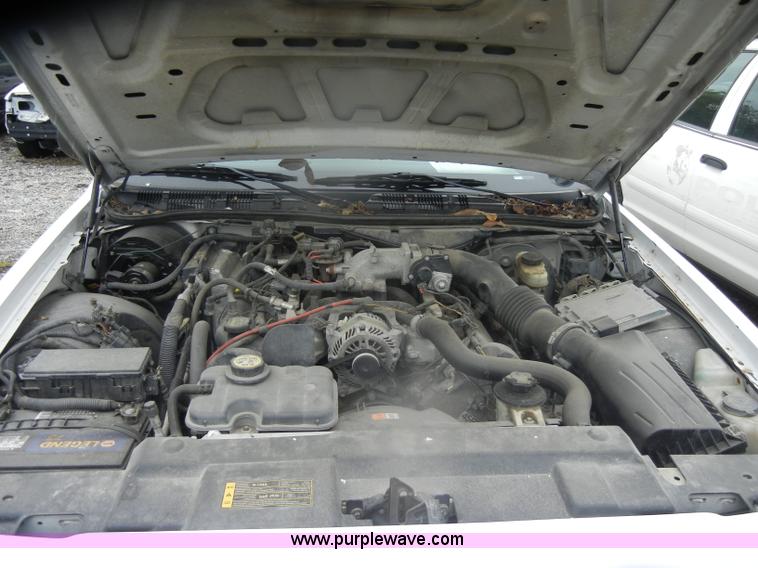 image for item D4989 2008 Ford Crown Victoria Police Interceptor
