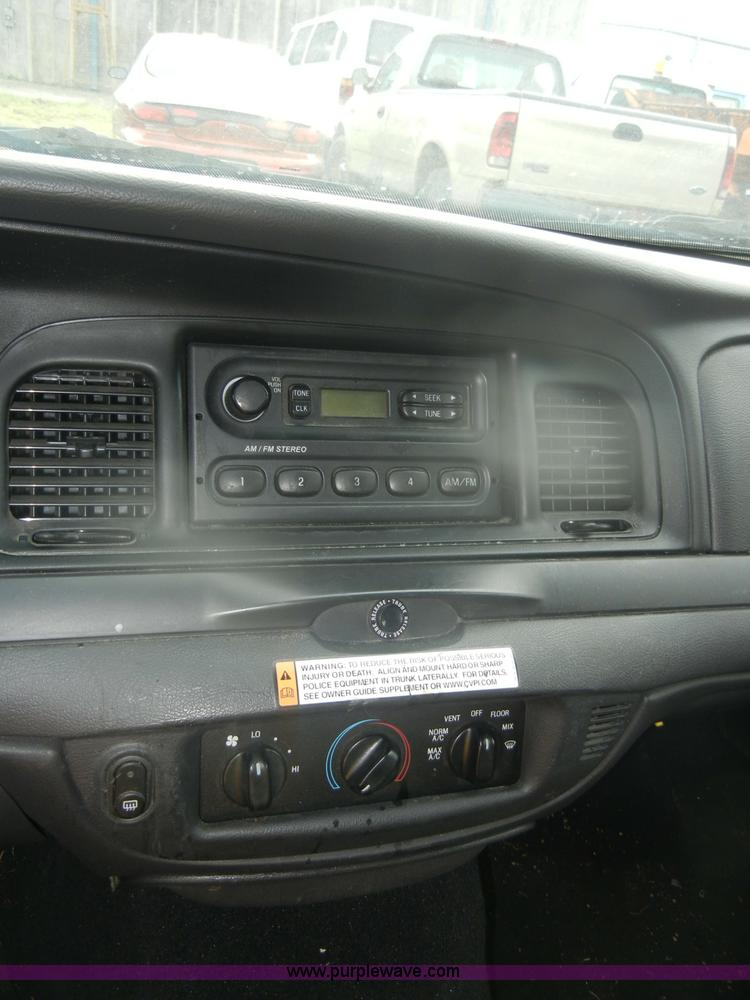 image for item D4990 2006 Ford Crown Victoria Police Interceptor