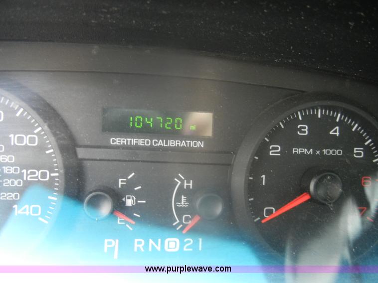 image for item D4990 2006 Ford Crown Victoria Police Interceptor