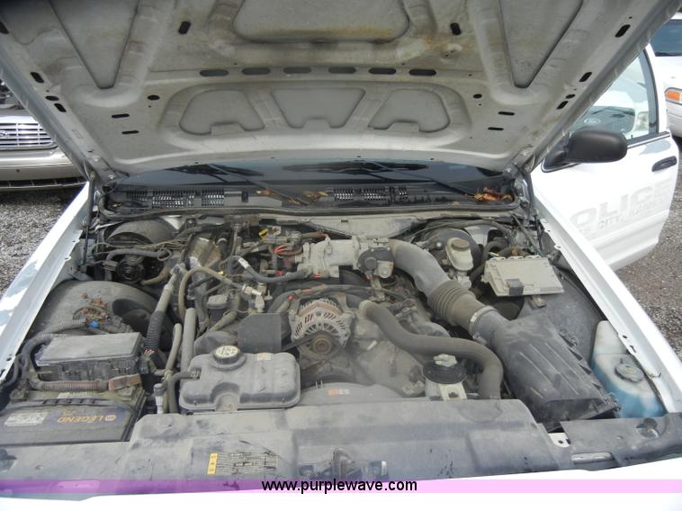 image for item D4990 2006 Ford Crown Victoria Police Interceptor