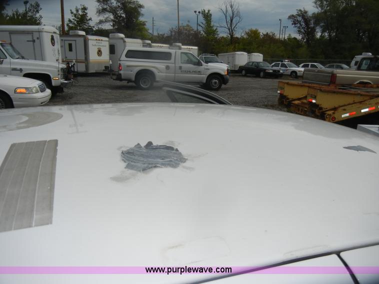 image for item D4990 2006 Ford Crown Victoria Police Interceptor