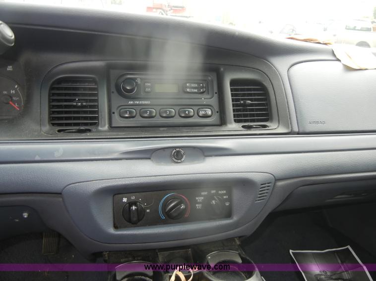 image for item D4992 2000 Ford Crown Victoria Police Interceptor