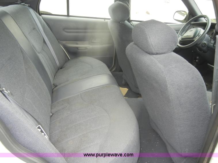 image for item D4992 2000 Ford Crown Victoria Police Interceptor