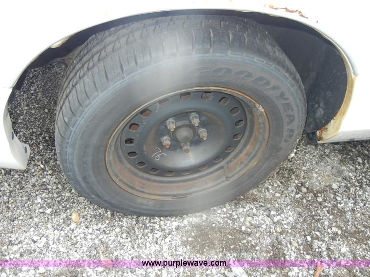 image for item D4992 2000 Ford Crown Victoria Police Interceptor