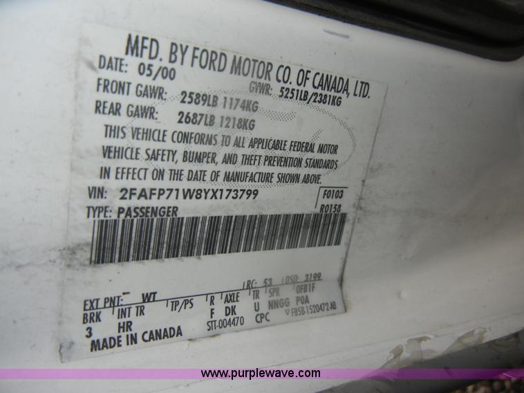 image for item D4992 2000 Ford Crown Victoria Police Interceptor