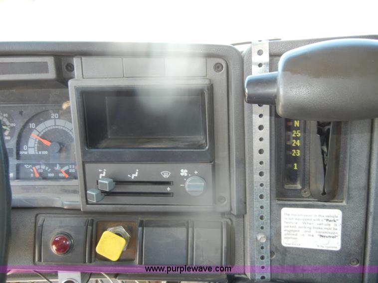 image for item D4993 1999 Chevrolet C8500 dump truck