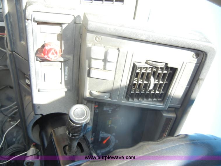 image for item D4993 1999 Chevrolet C8500 dump truck