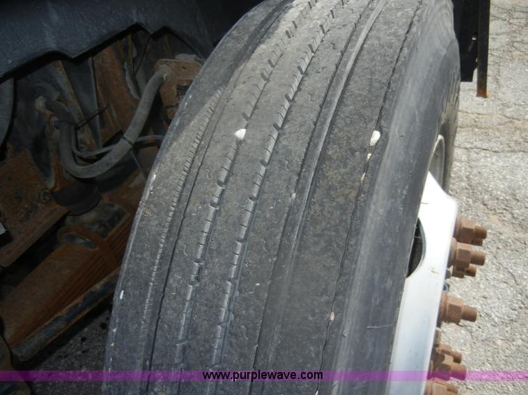 image for item D4993 1999 Chevrolet C8500 dump truck