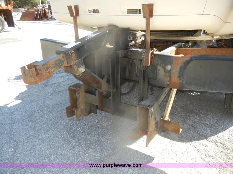 image for item D4993 1999 Chevrolet C8500 dump truck