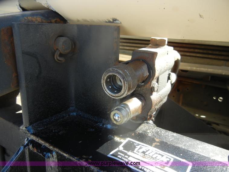 image for item D4993 1999 Chevrolet C8500 dump truck