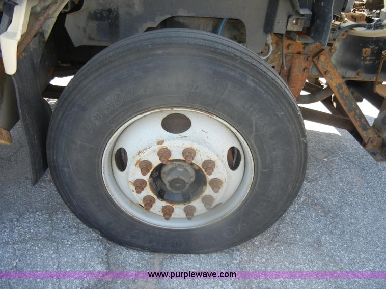 image for item D4993 1999 Chevrolet C8500 dump truck