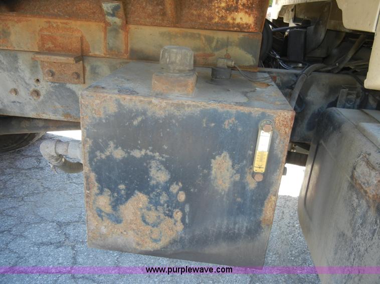 image for item D4993 1999 Chevrolet C8500 dump truck