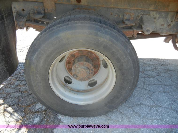 image for item D4993 1999 Chevrolet C8500 dump truck