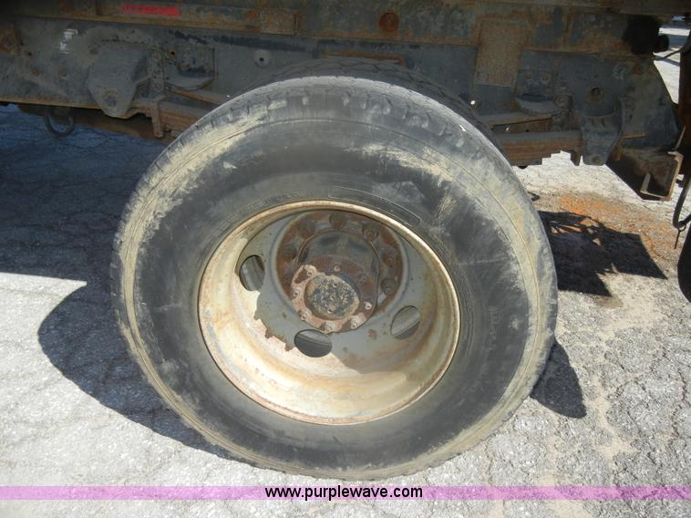 image for item D4993 1999 Chevrolet C8500 dump truck