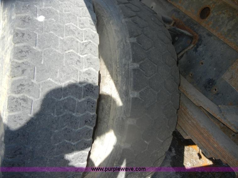 image for item D4993 1999 Chevrolet C8500 dump truck