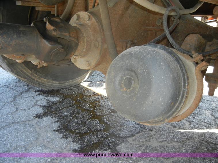 image for item D4993 1999 Chevrolet C8500 dump truck