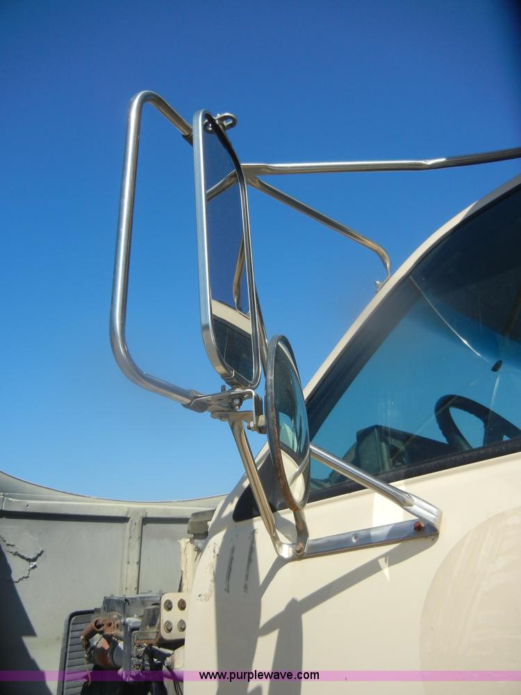 image for item D4993 1999 Chevrolet C8500 dump truck