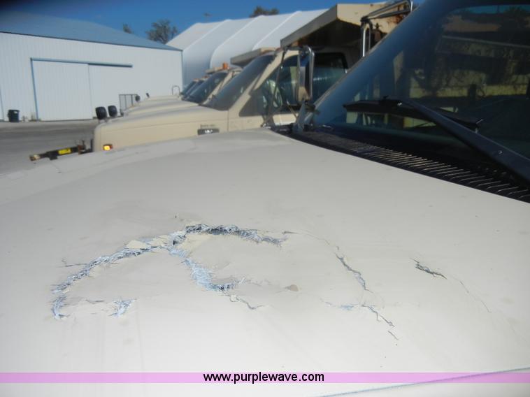 image for item D4993 1999 Chevrolet C8500 dump truck