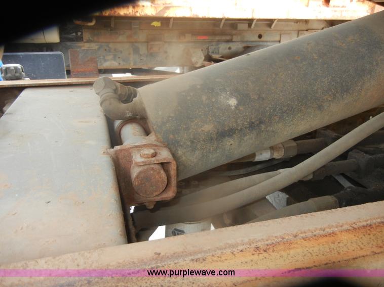 image for item D4993 1999 Chevrolet C8500 dump truck