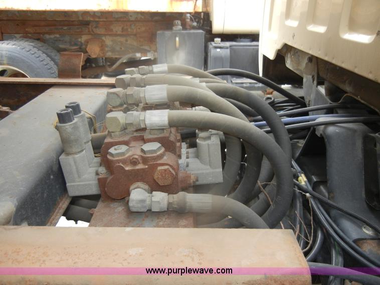 image for item D4993 1999 Chevrolet C8500 dump truck