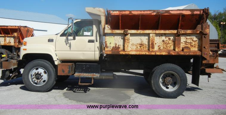 image for item D4995 1999 Chevrolet C8500 dump truck