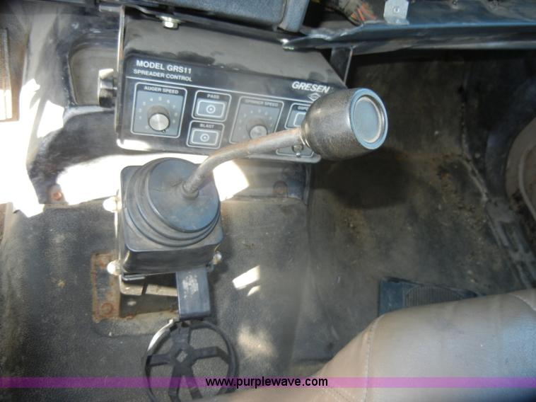 image for item D4995 1999 Chevrolet C8500 dump truck