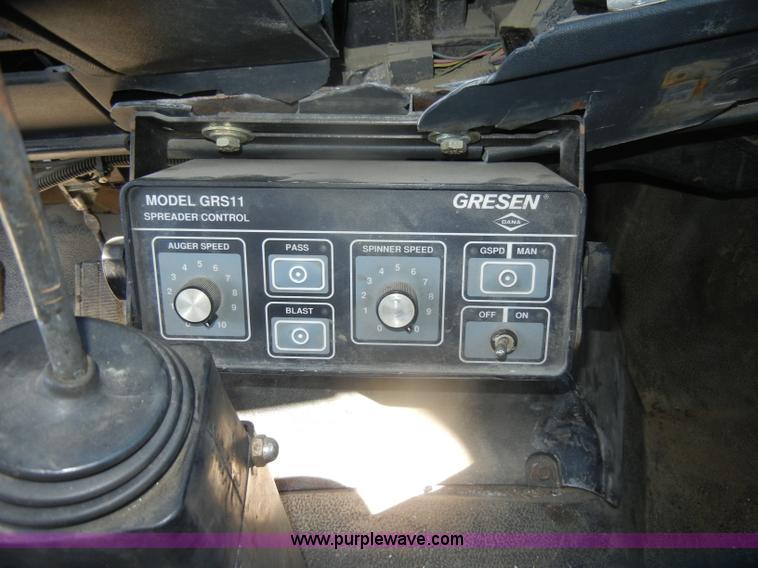 image for item D4995 1999 Chevrolet C8500 dump truck