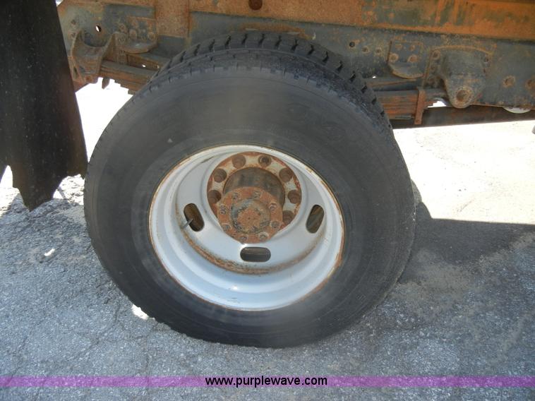 image for item D4995 1999 Chevrolet C8500 dump truck