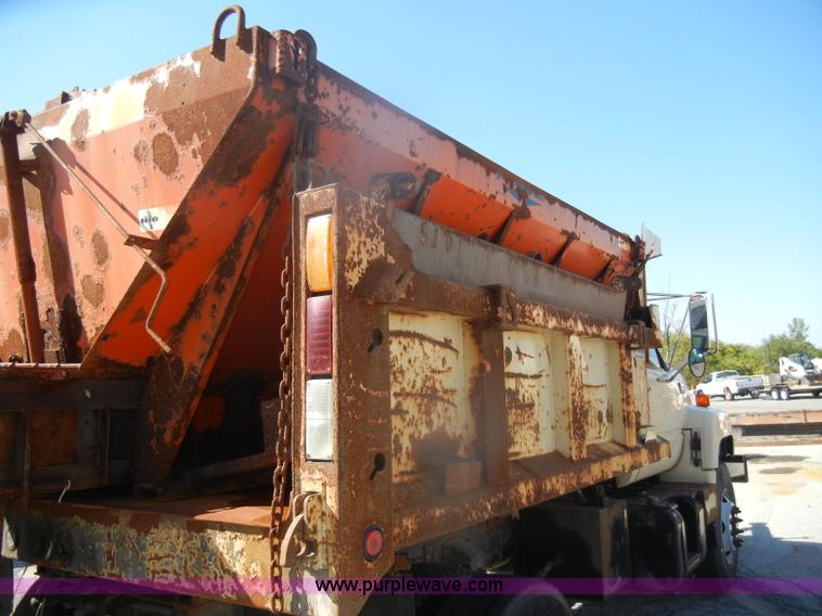 image for item D4995 1999 Chevrolet C8500 dump truck