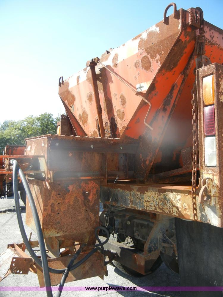 image for item D4995 1999 Chevrolet C8500 dump truck