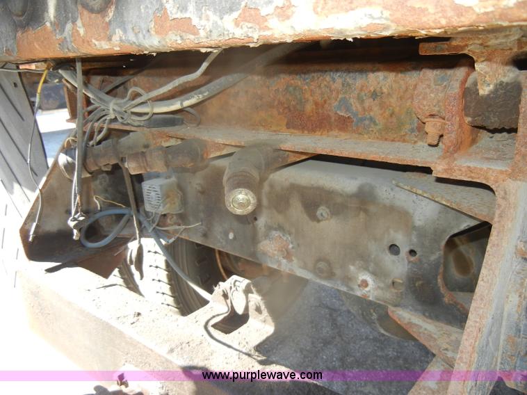 image for item D4995 1999 Chevrolet C8500 dump truck