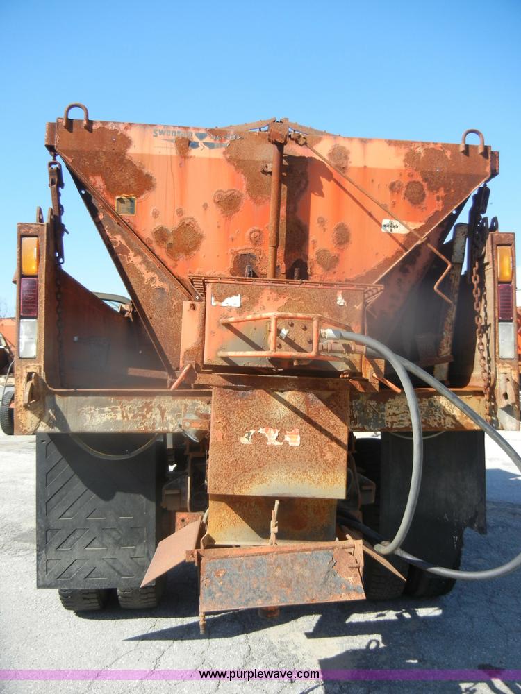 image for item D4995 1999 Chevrolet C8500 dump truck