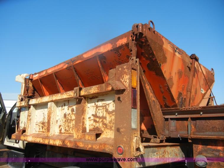 image for item D4995 1999 Chevrolet C8500 dump truck