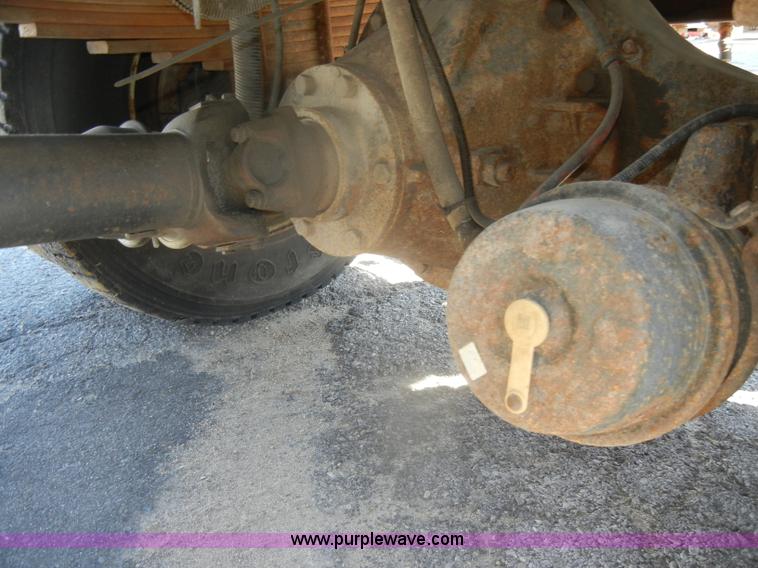 image for item D4995 1999 Chevrolet C8500 dump truck