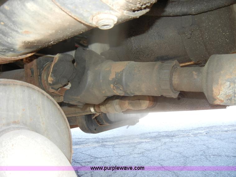 image for item D4995 1999 Chevrolet C8500 dump truck