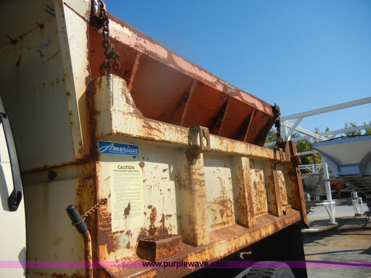 image for item D4995 1999 Chevrolet C8500 dump truck