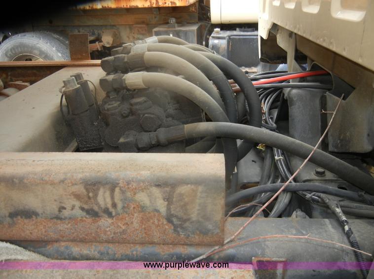 image for item D4995 1999 Chevrolet C8500 dump truck