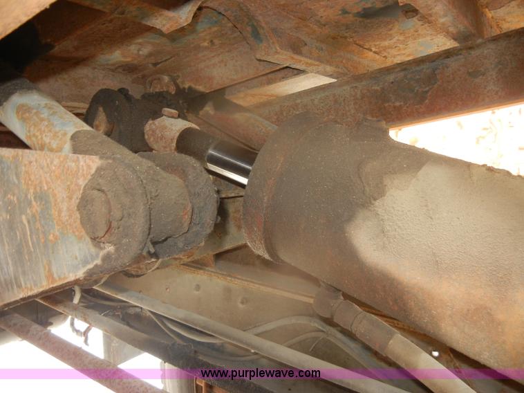 image for item D4995 1999 Chevrolet C8500 dump truck