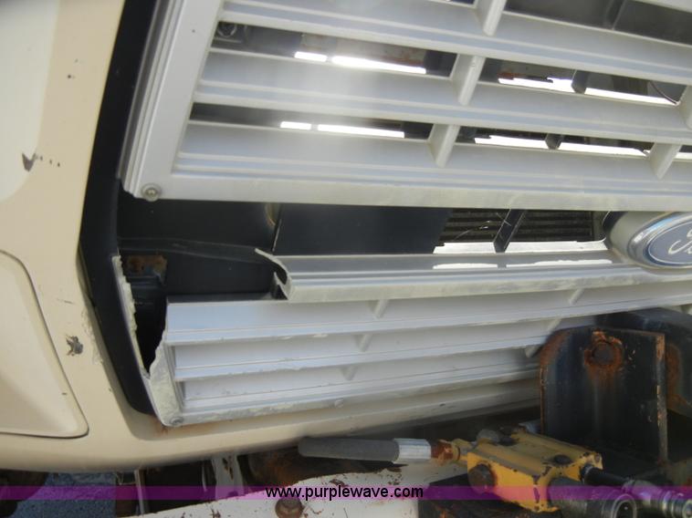 image for item D4996 1994 Ford F800 dump truck