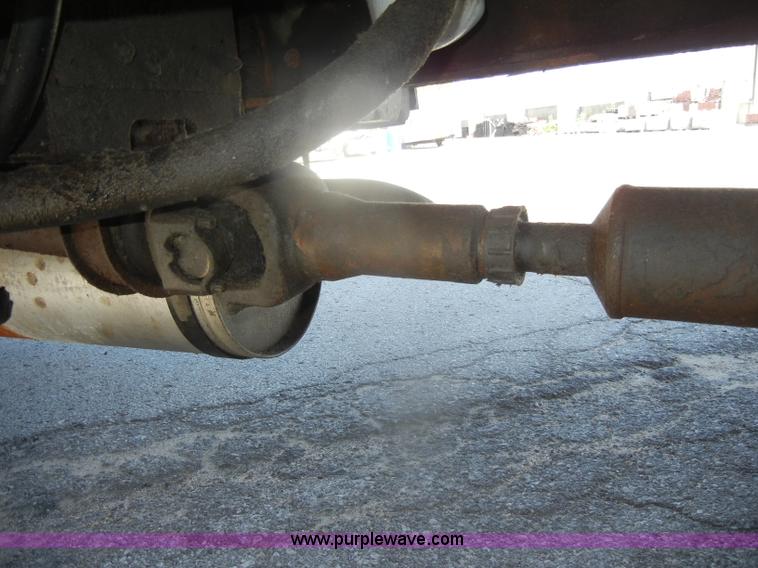 image for item D4996 1994 Ford F800 dump truck