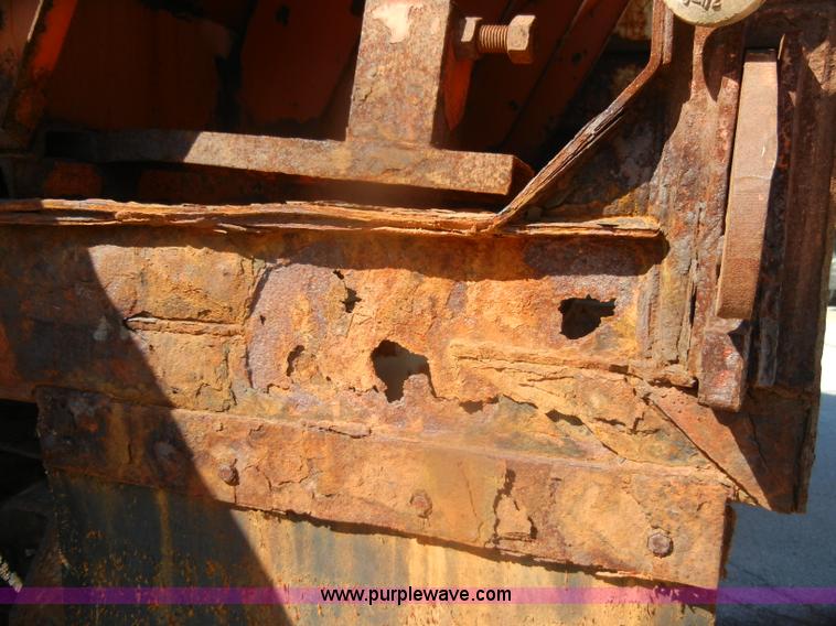 image for item D4996 1994 Ford F800 dump truck